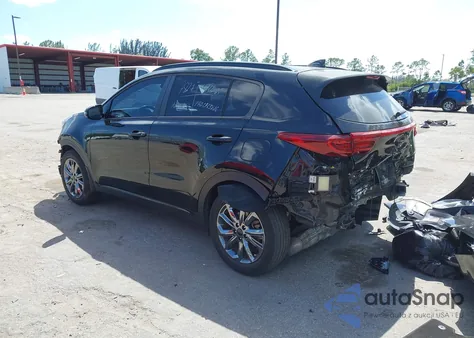 2021 Kia Sportage S z USA, uszkodzony, nr VIN KNDP63AC6M7872803